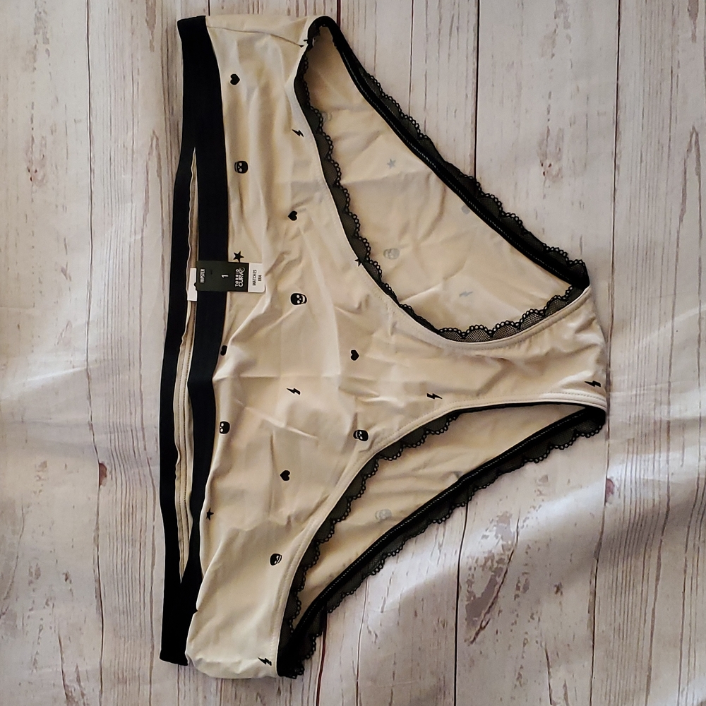 New Super Soft Torrid Understands. Size 1